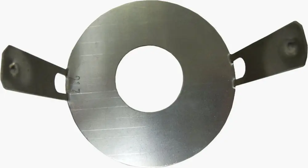 Bosch Luftdüse aus Metall mit einem zentralen Loch und zwei seitlichen Halterungen zur Montage. Oberfläche mit feinen Rillen.
